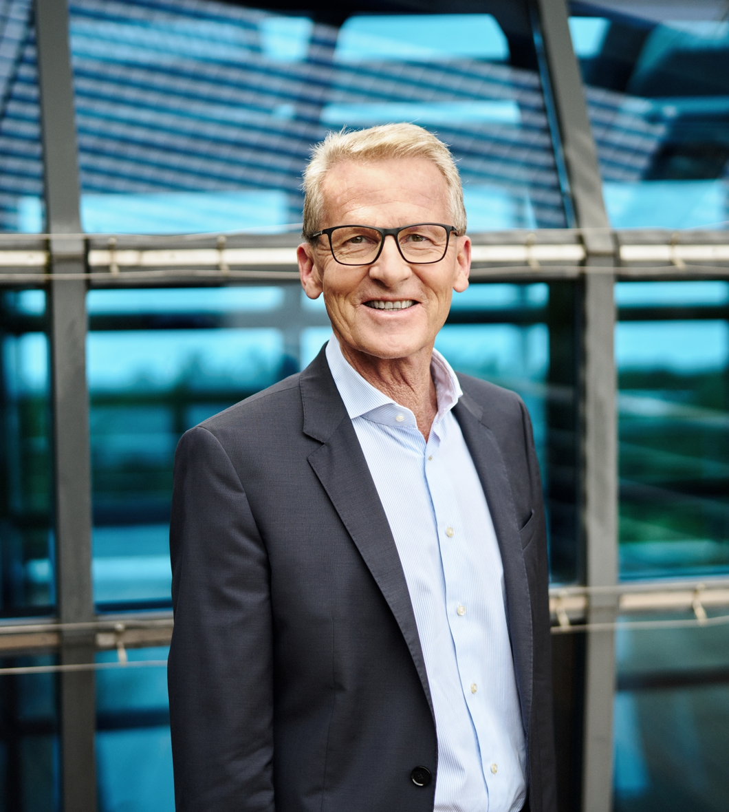 Manfred Köhler, CCO, medac